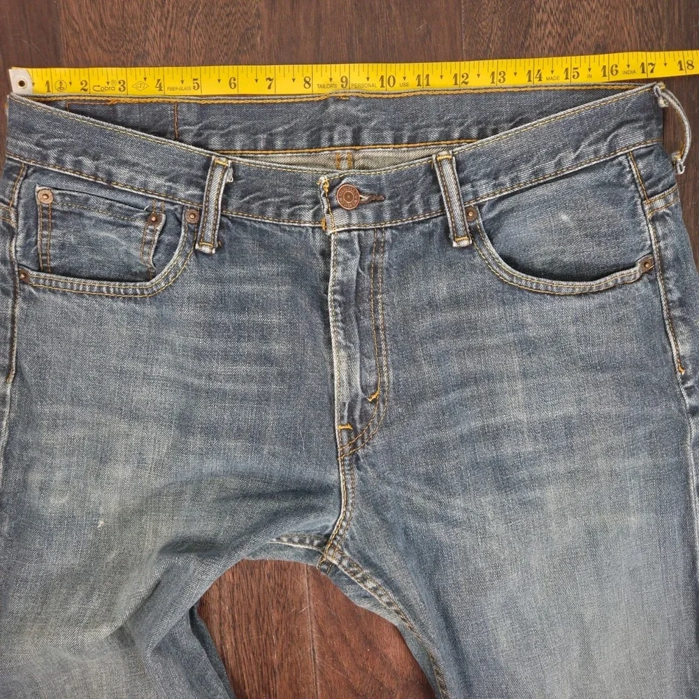 Levis 559 Relaxed Straight Jeans Mens 33x32 Blue Denim Measures 34×32